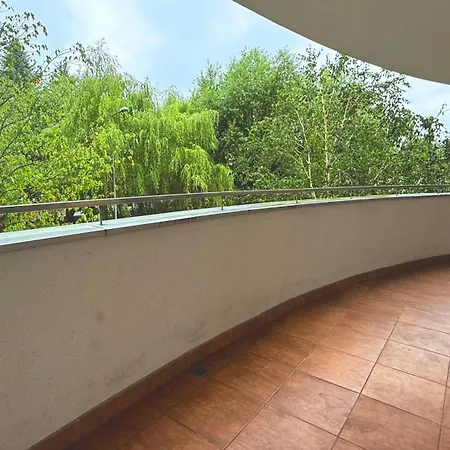 아파트 4 Pokojowy Apartament - 10 Min Spacerem Do Green Festival - 90M2 I Bardzo Duzy Balkon Otoczony Zielenia - Wyspij Sie I Zostan Do Pozna! 올슈틴