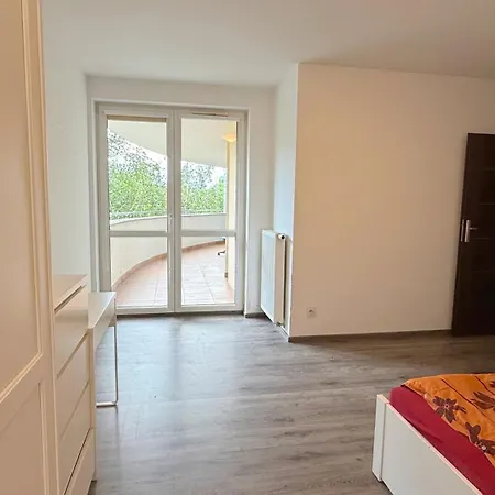 아파트 4 Pokojowy Apartament - 10 Min Spacerem Do Green Festival - 90M2 I Bardzo Duzy Balkon Otoczony Zielenia - Wyspij Sie I Zostan Do Pozna! 올슈틴