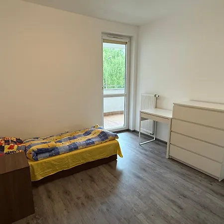 아파트 4 Pokojowy Apartament - 10 Min Spacerem Do Green Festival - 90M2 I Bardzo Duzy Balkon Otoczony Zielenia - Wyspij Sie I Zostan Do Pozna! 올슈틴