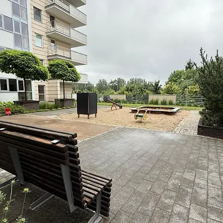 아파트 4 Pokojowy Apartament - 10 Min Spacerem Do Green Festival - 90M2 I Bardzo Duzy Balkon Otoczony Zielenia - Wyspij Sie I Zostan Do Pozna! 올슈틴