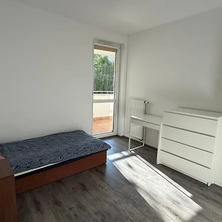 4 Pokojowy Apartament - 10 Min Spacerem Do Green Festival - 90M2 I Bardzo Duzy Balkon Otoczony Zielenia - Wyspij Sie I Zostan Do Pozna! 올슈틴
